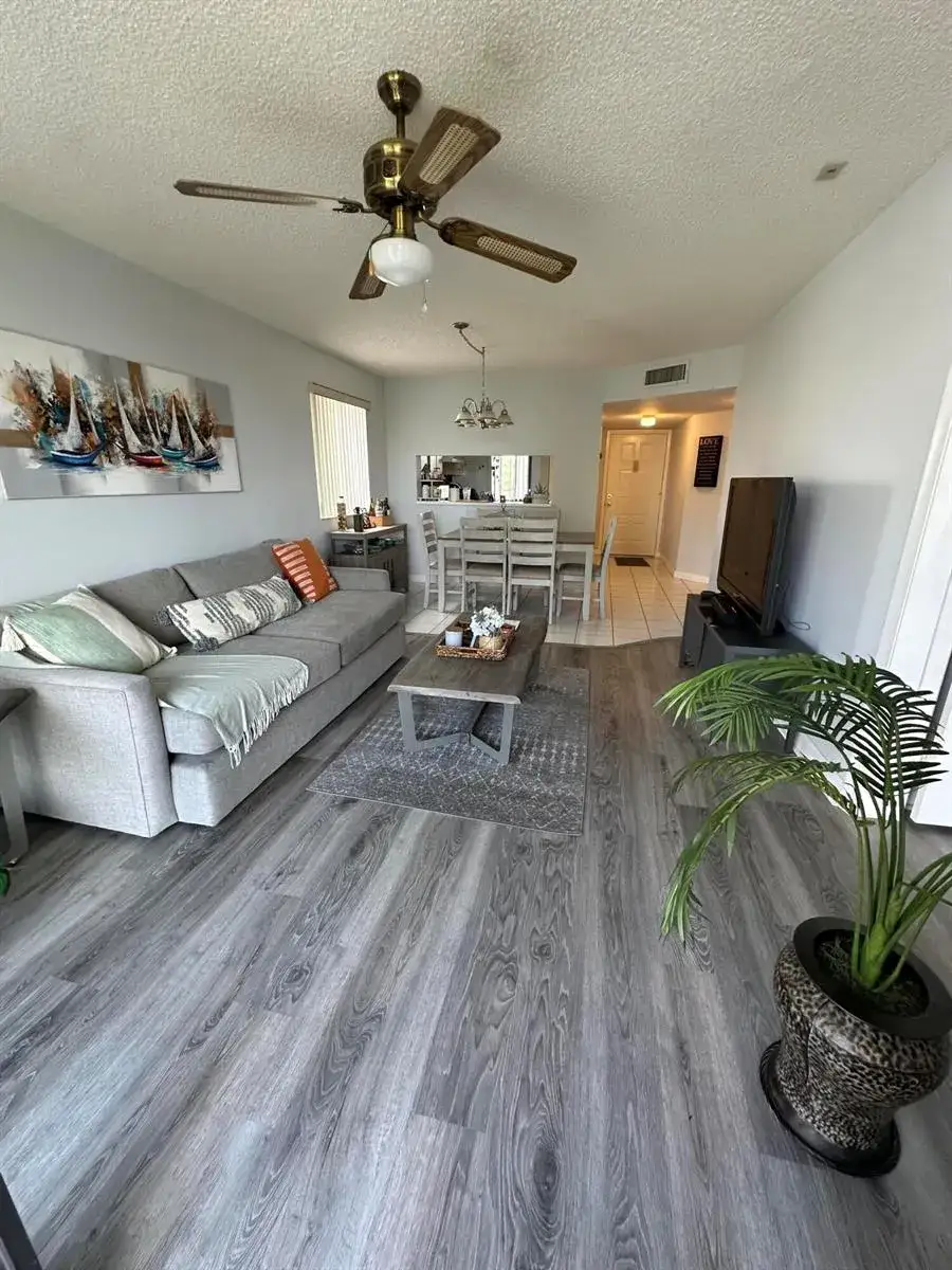 2 bedroom 2 bath Residential for sale at 3138 Via Poinciana # 317, Lake Worth FL 33467