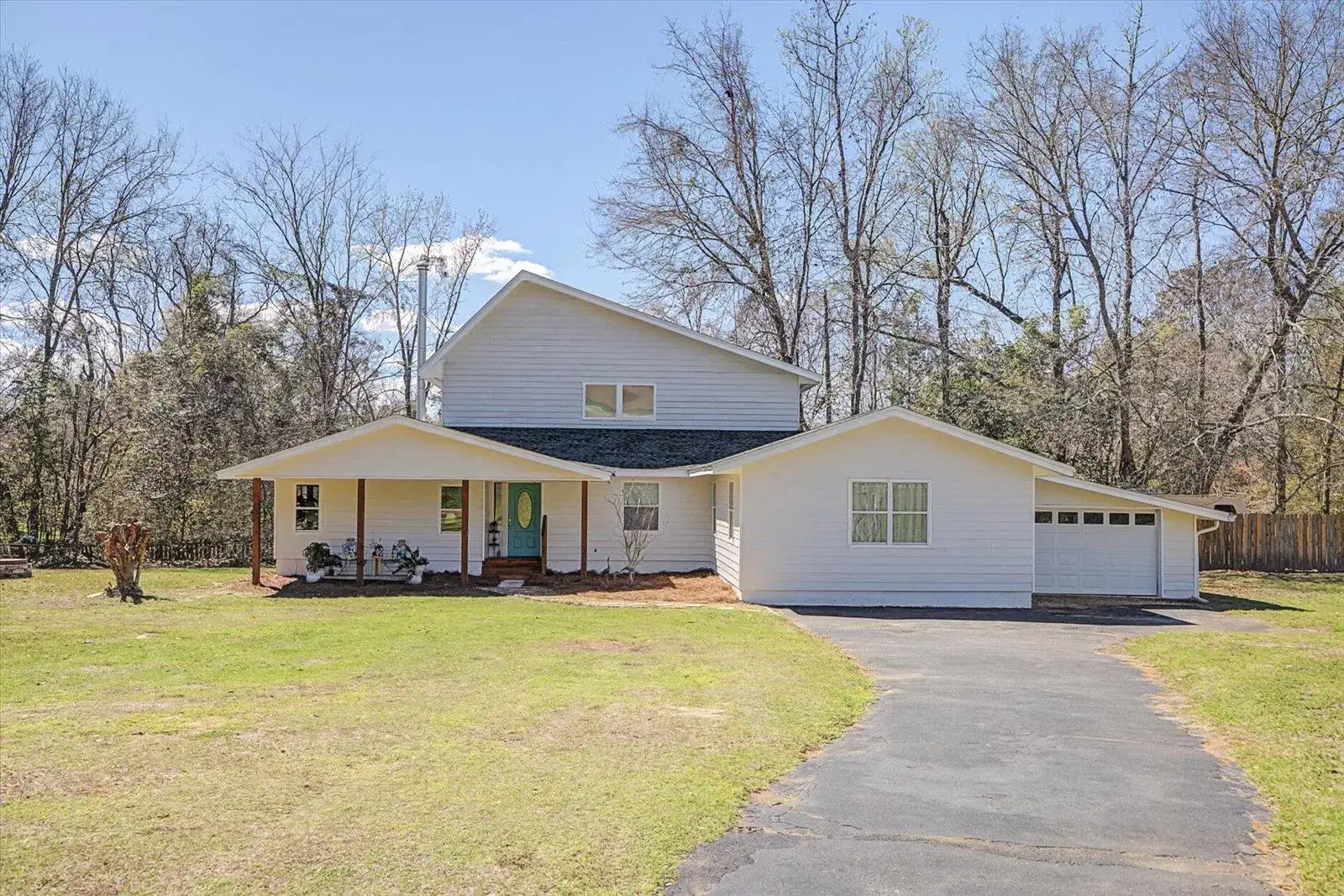 5 bedroom 2 bath Residential for sale at 6611 Crooked Creek Road, Tallahassee FL 32311
