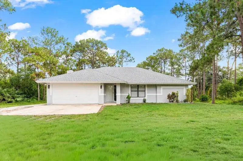 3 bedroom 2 bath Residential for sale at 12689 N 68th St Street N, FL 33412