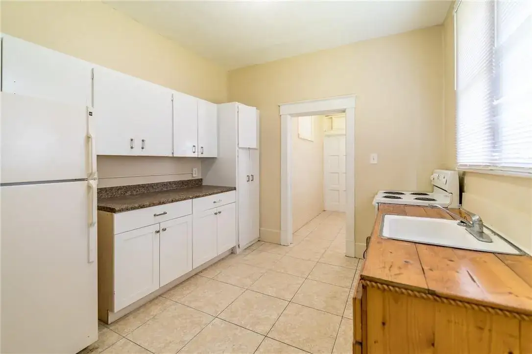 4 bedroom 3 bath Residential Lease for rent at 541 NE 2nd Avenue # B, Fort Lauderdale FL 33301