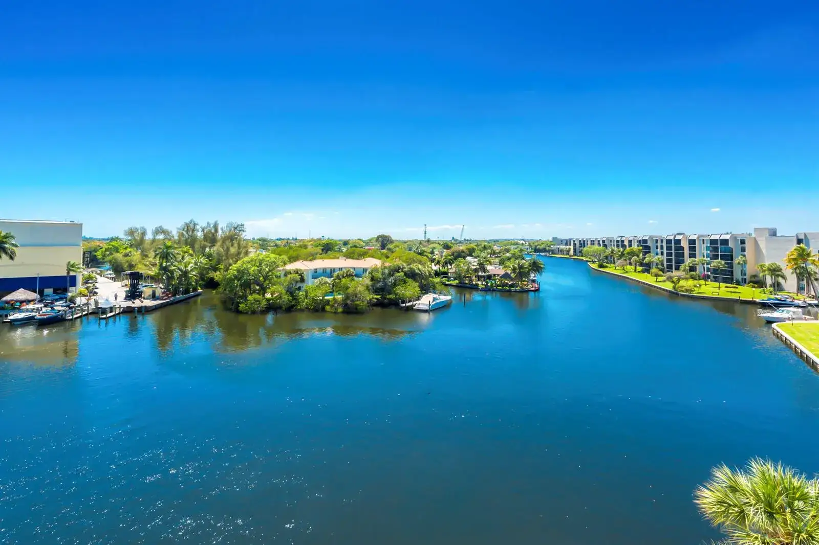 2 bedroom 2 bath Residential for sale at 22 Royal Palm Way # 606, Boca Raton FL 33432