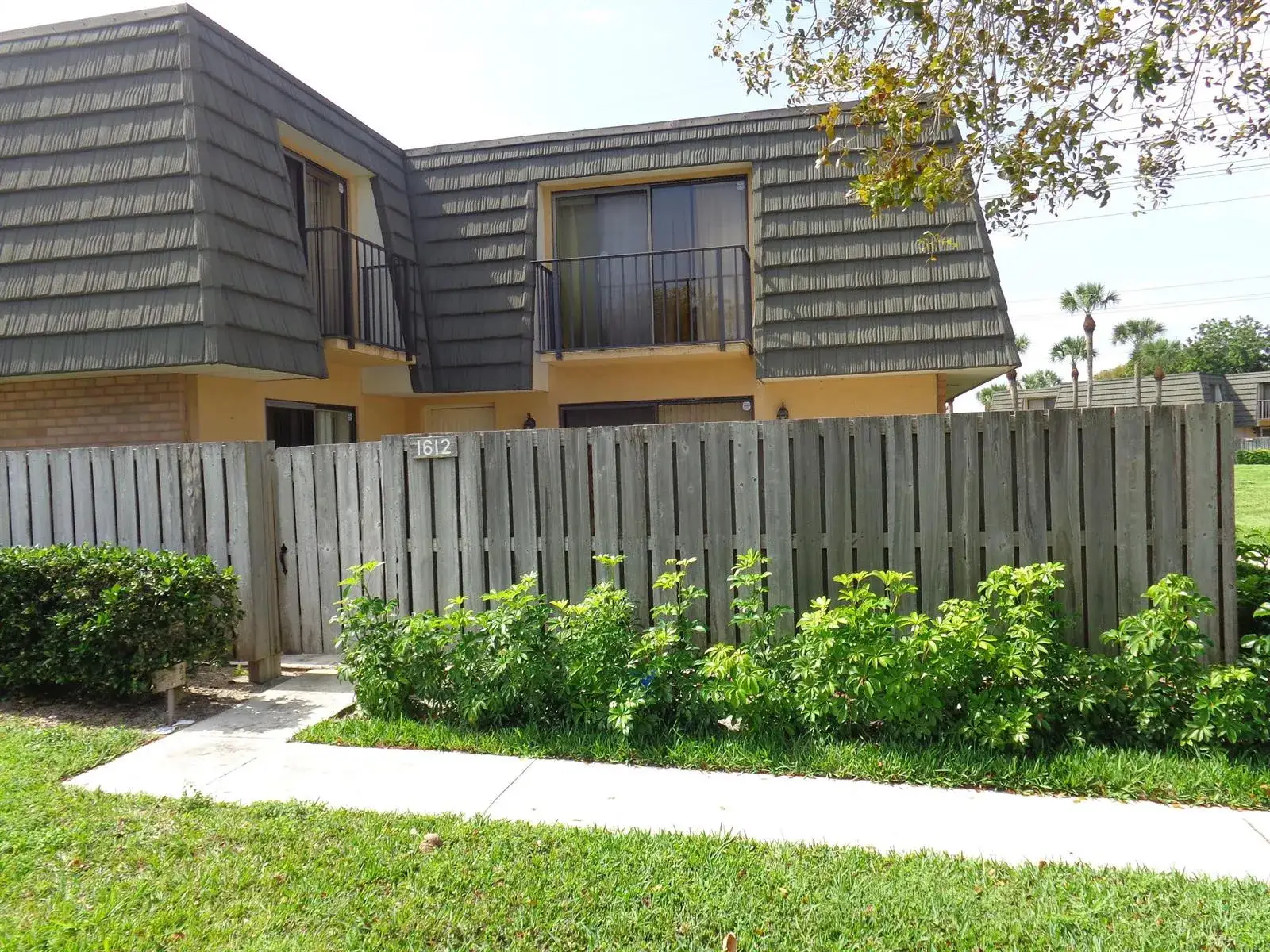 2 bedroom 2 bath Residential Lease for rent at 1612 16th Way # 1612, West Palm Beach FL 33407