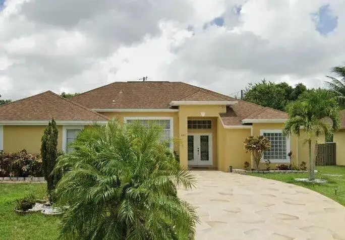 485 SW Dagget Avenue, Port St. Lucie FL 34953