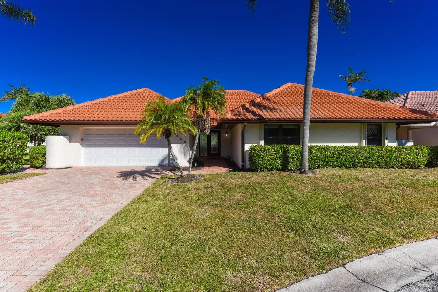 3 bedroom 2 bath Residential Lease for rent at 1469 Via Privada, Jupiter FL 33477