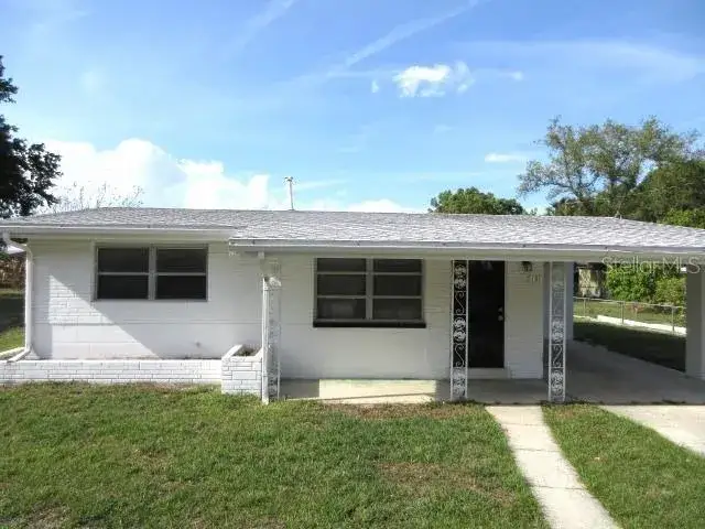 3 bedroom 2 bath Residential Lease for rent at 131 E Camphor Street, FL 33825