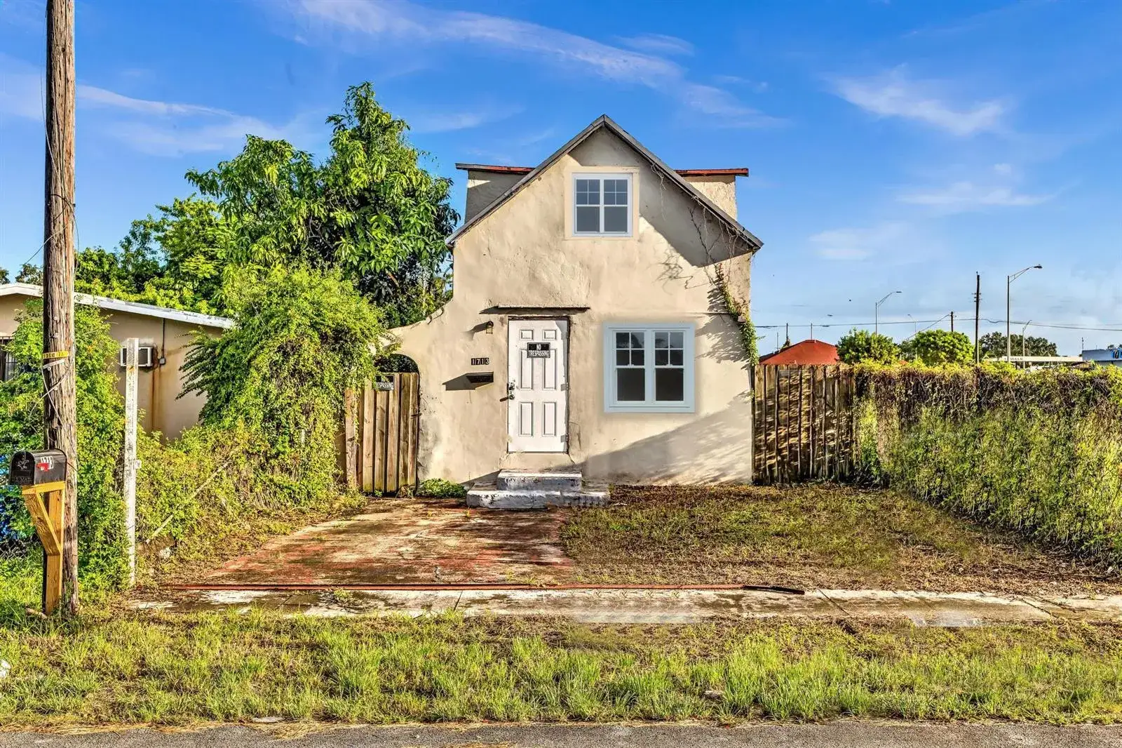 2 bedroom 2 bath Residential for sale at 1713 NW 76th Terrace, Miami FL 33147