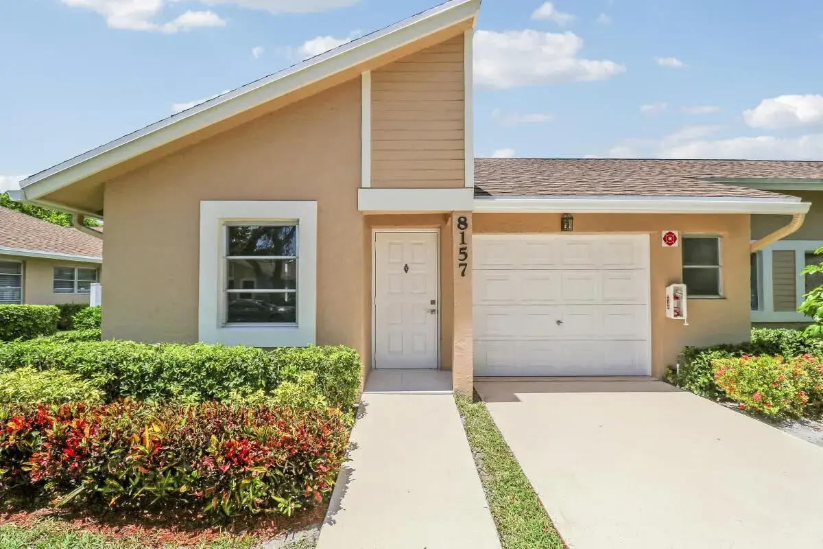 2 bedroom 2 bath Residential for sale at 8157 Springtree Road, Boca Raton FL 33496