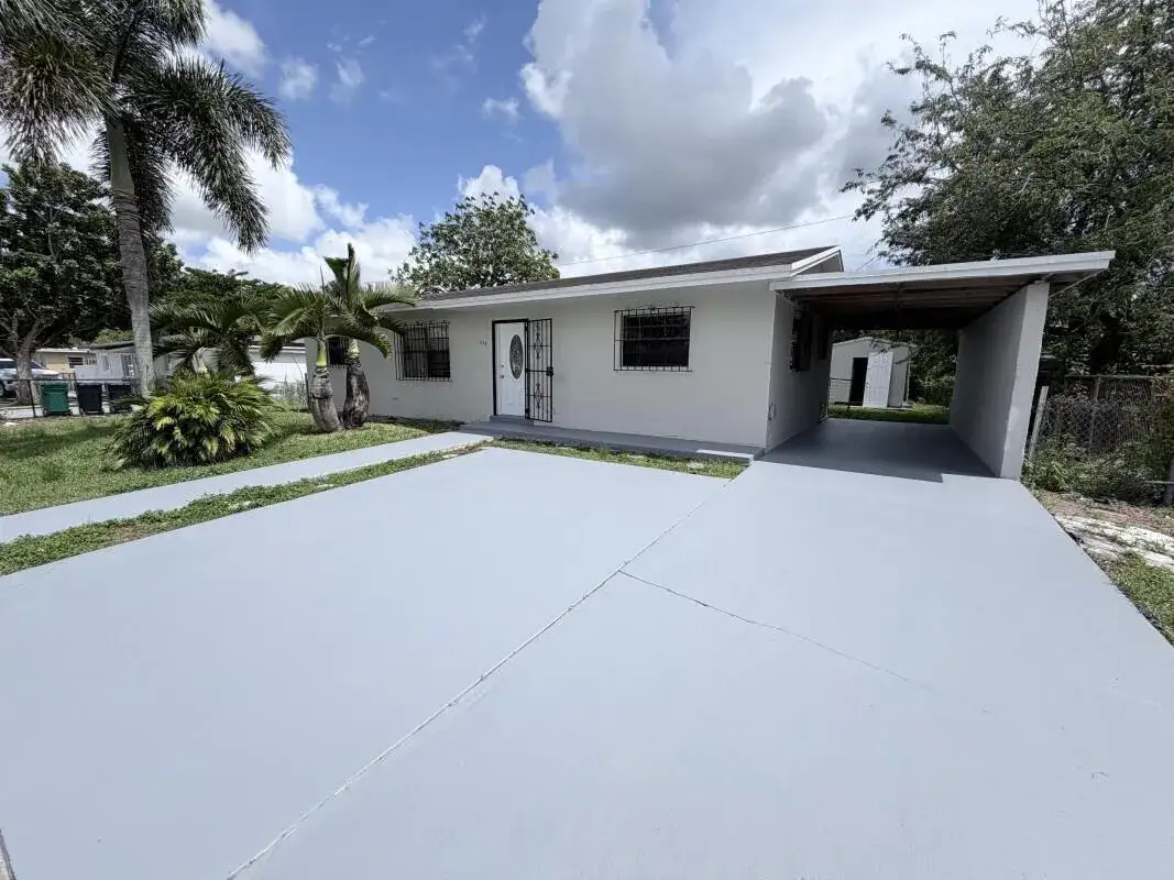 3 bedroom 2 bath Residential Lease for rent at 639 SW 3rd Terrace, Homestead FL 33034