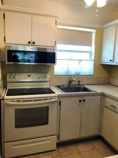 1 bedroom 1 bath Residential for sale at 1115 Lake Terrace # 210, Boynton Beach FL 33426