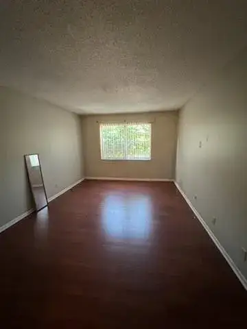 1 bedroom 1 bath Residential Lease for rent at 4384 NW 9th Avenue # 2f, Pompano Beach FL 33064