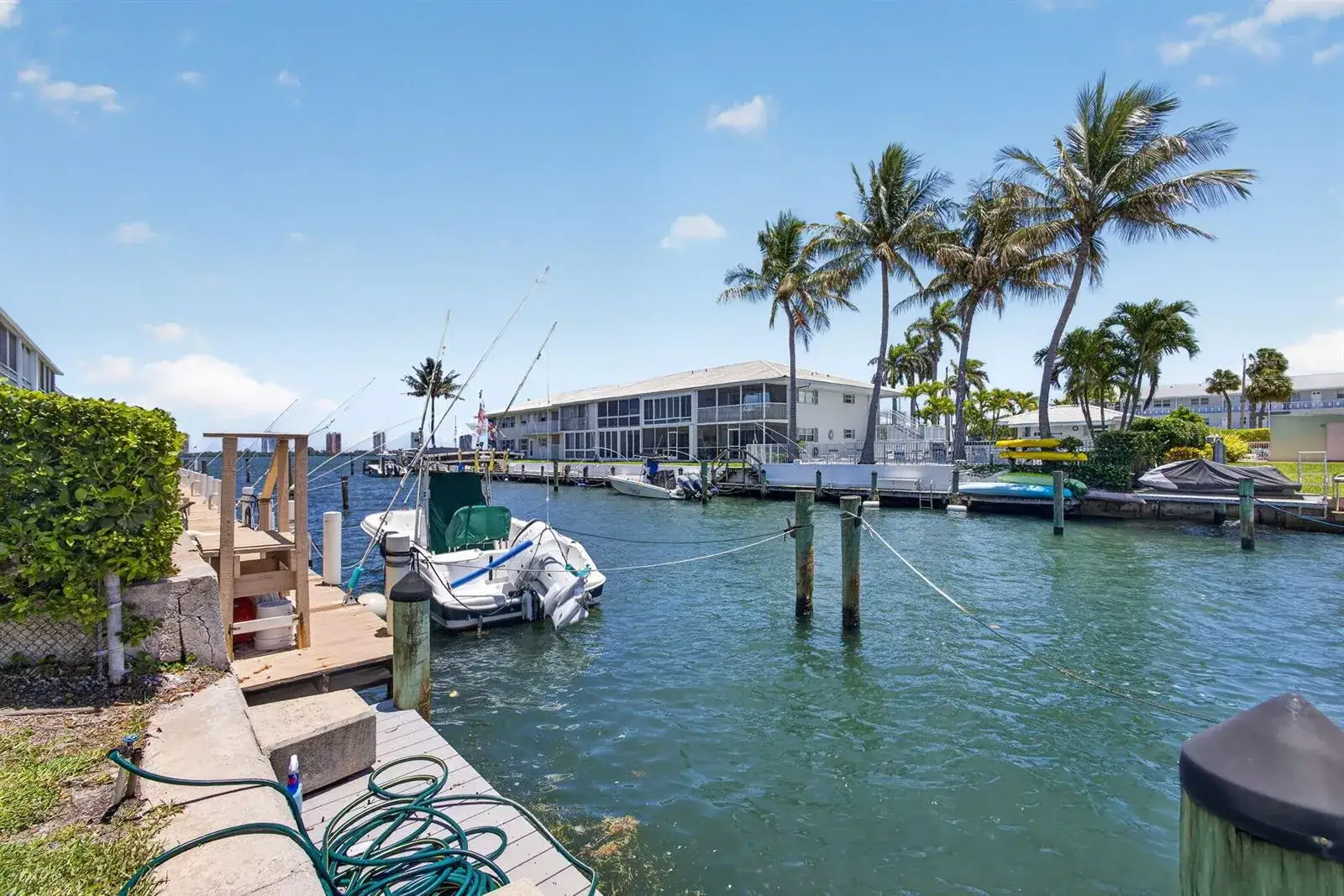 2 bedroom 2 bath Residential for sale at 110 Wettaw Lane # 202, North Palm Beach FL 33408