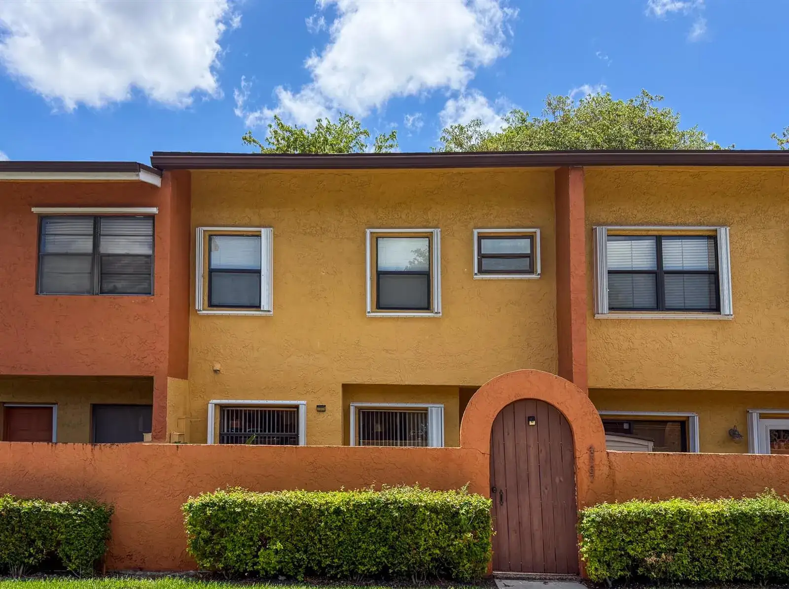 2 bedroom 2 bath Residential for sale at 4567 NW 90th Avenue, Sunrise FL 33351
