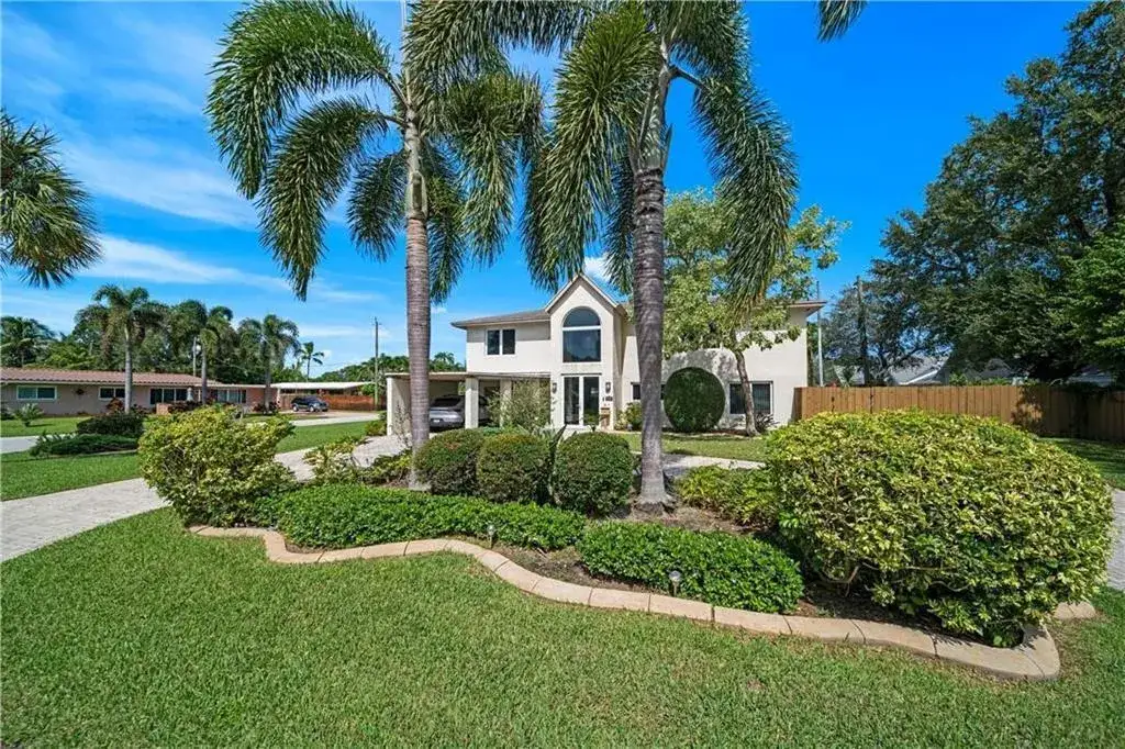4 bedroom 4 bath Residential for sale at 301 NW 26th Court, Wilton Manors FL 33311