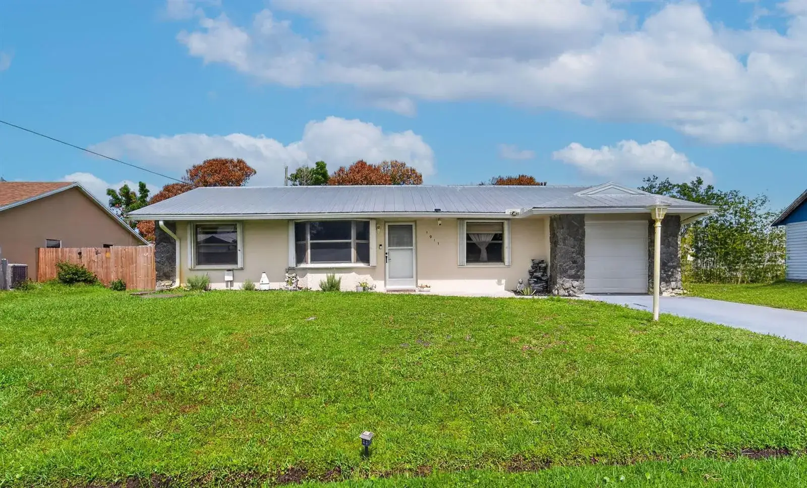 3 bedroom 2 bath Residential for sale at 1911 SE Dock Street, Port St. Lucie FL 34952