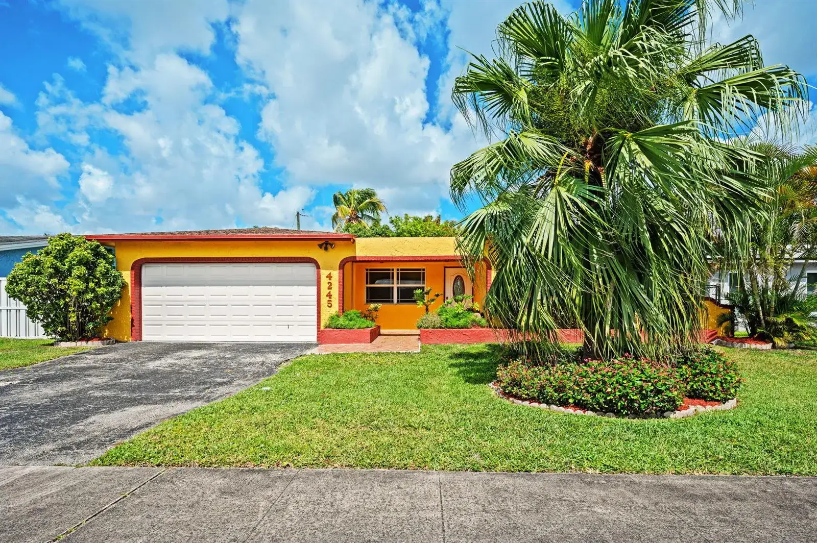 3 bedroom 2 bath Residential for sale at 4245 NW 115th Avenue, Sunrise FL 33323