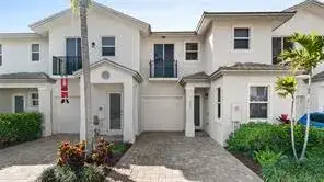 3 bedroom 3 bath Residential for sale at 6989 Pines Circle # 39, Coconut Creek FL 33073