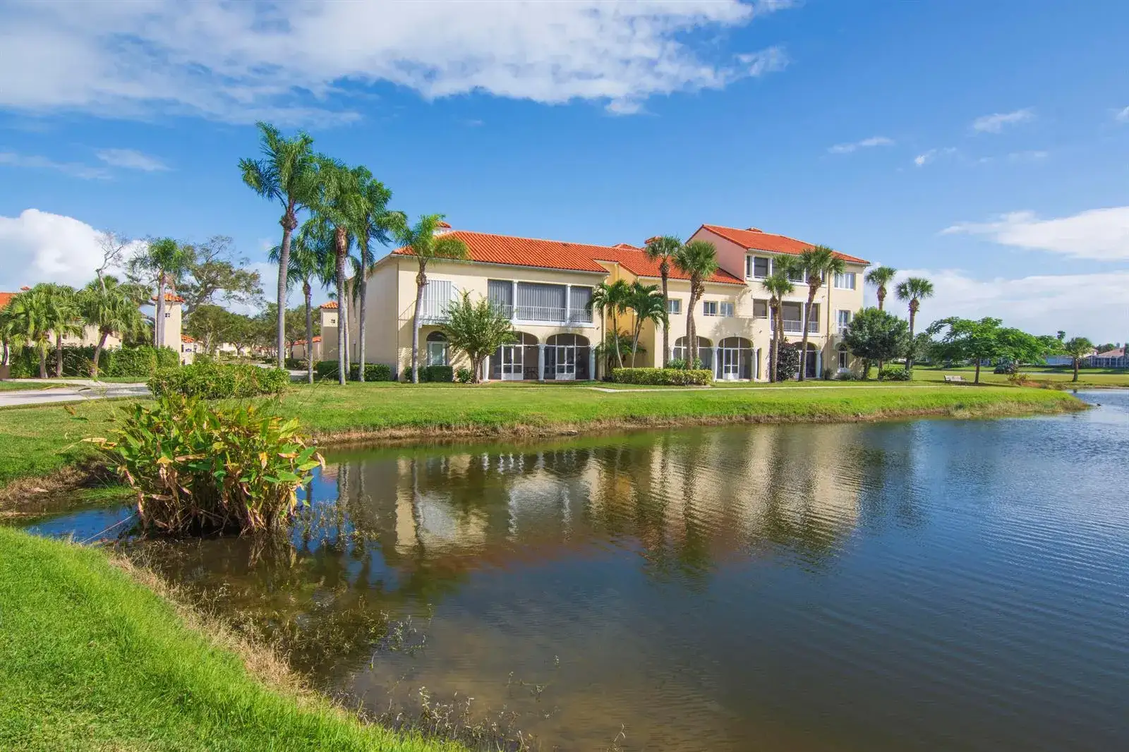 2 bedroom 2 bath Residential for sale at 5045 Harmony Circle # 209, Vero Beach FL 32967
