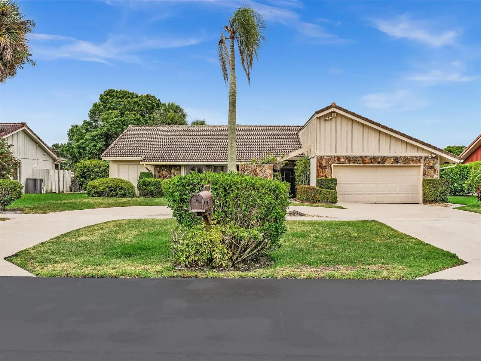3 bedroom 3 bath Residential for sale at 5302 Piping Rock Drive, Boynton Beach FL 33437