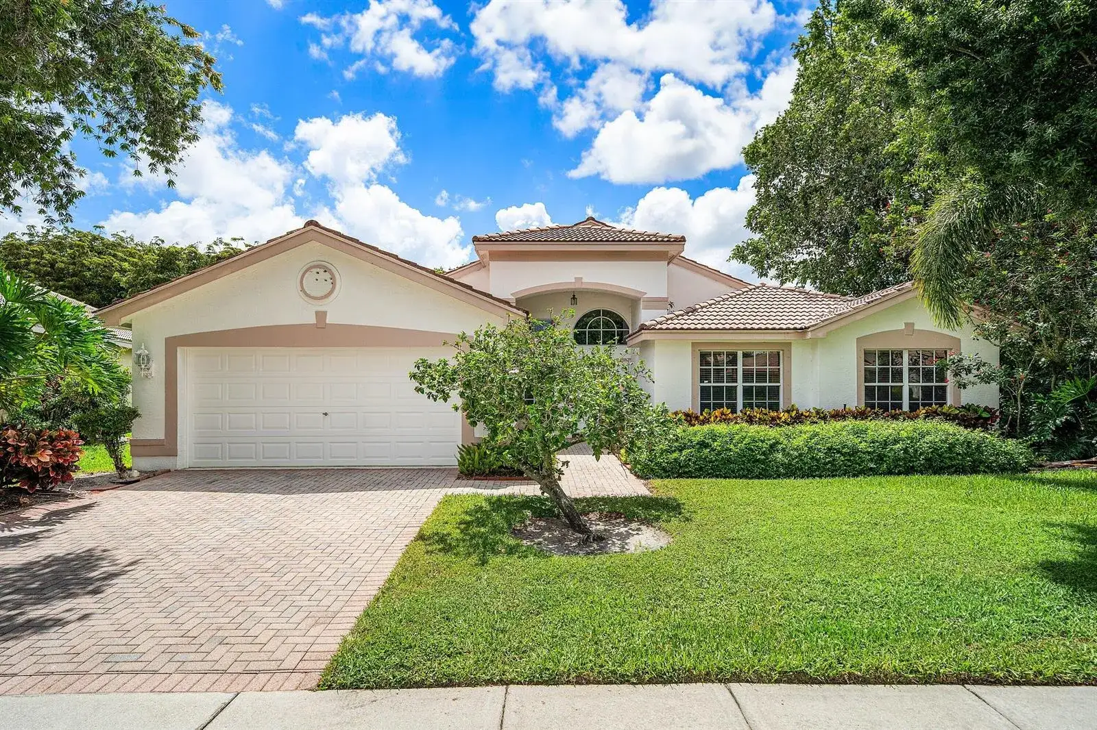 3 bedroom 2 bath Residential for sale at 11631 Puerto Boulevard, Boynton Beach FL 33437