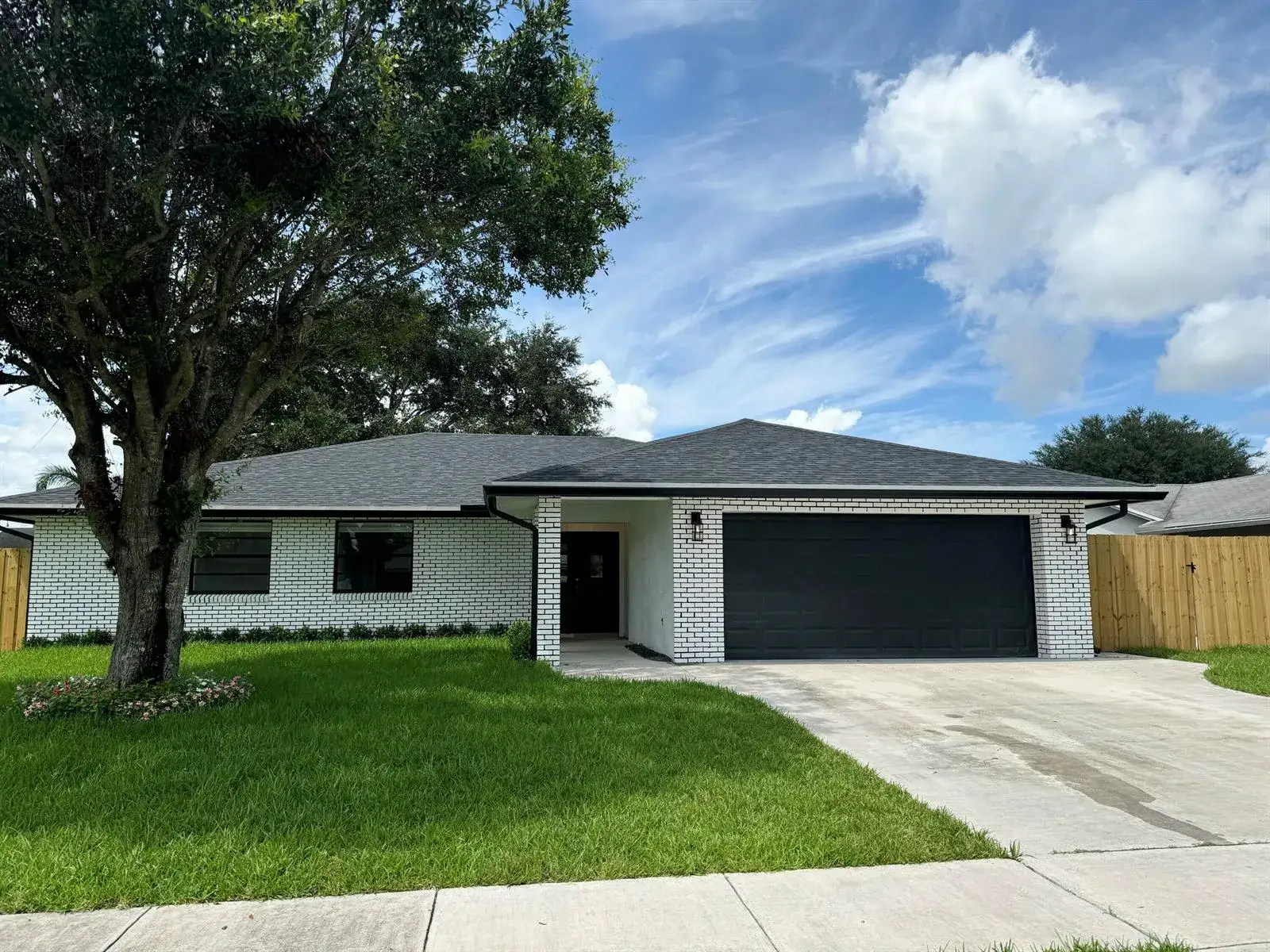 3 bedroom 2 bath Residential Lease for rent at 158 Cordoba Circle, Royal Palm Beach FL 33411