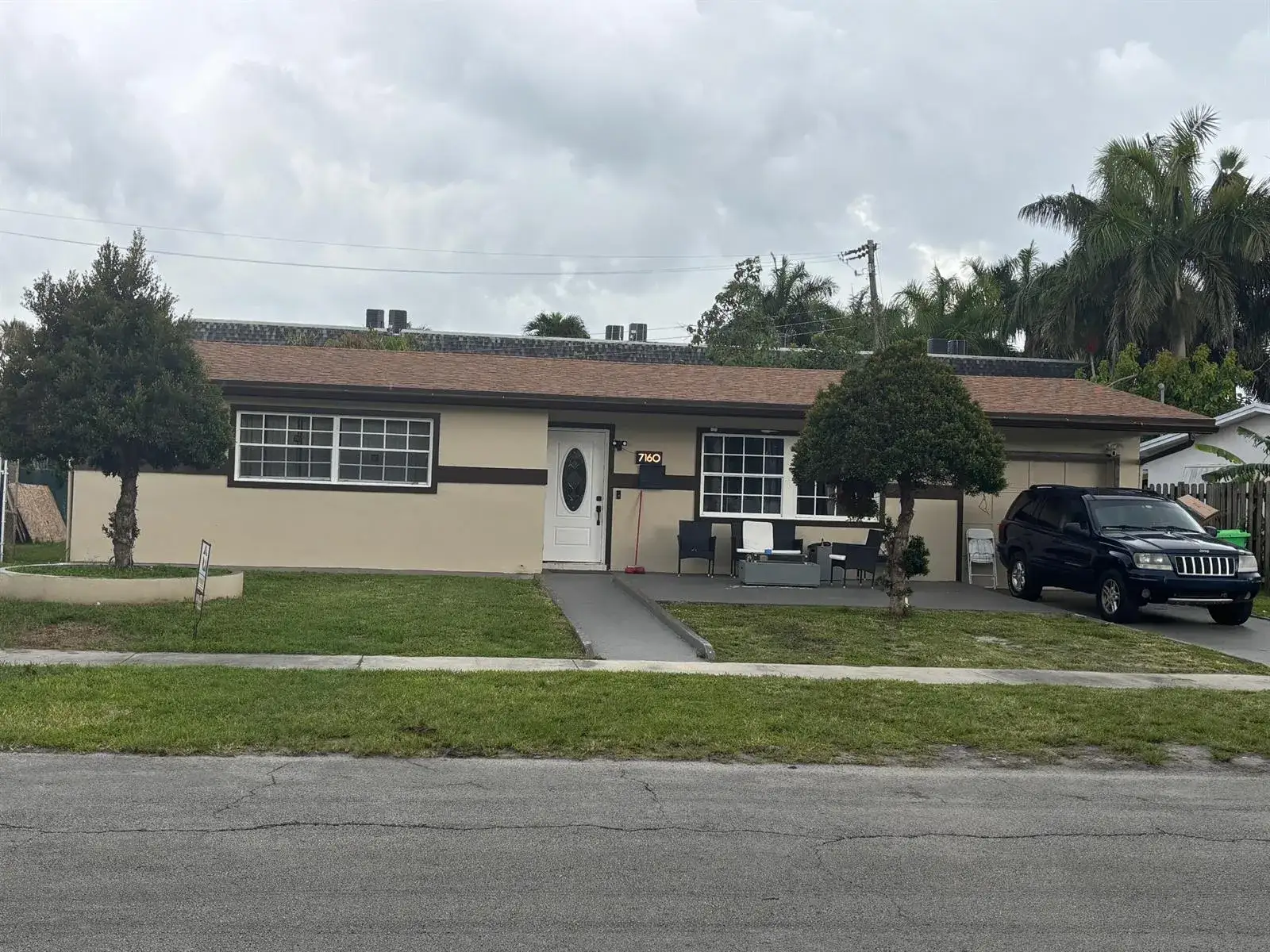 2 bedroom 2 bath Residential for sale at 7160 NW 24th Street NW, Sunrise FL 33313