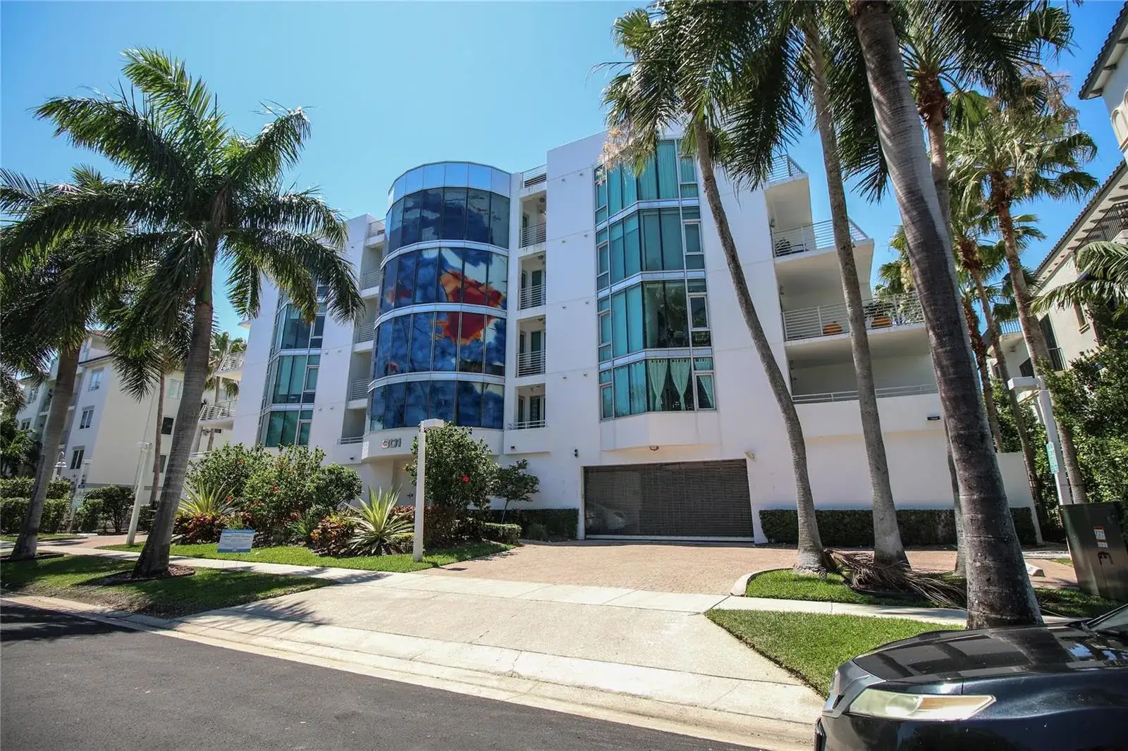 4 bedroom 4 bath Residential Lease for rent at 301 Hendricks Isle # 7, Fort Lauderdale FL 33301