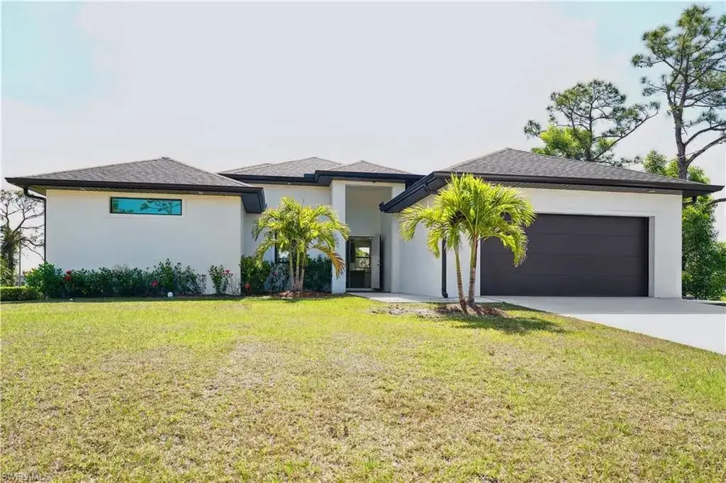4309 NW 38th Avenue, Cape Coral FL 33993