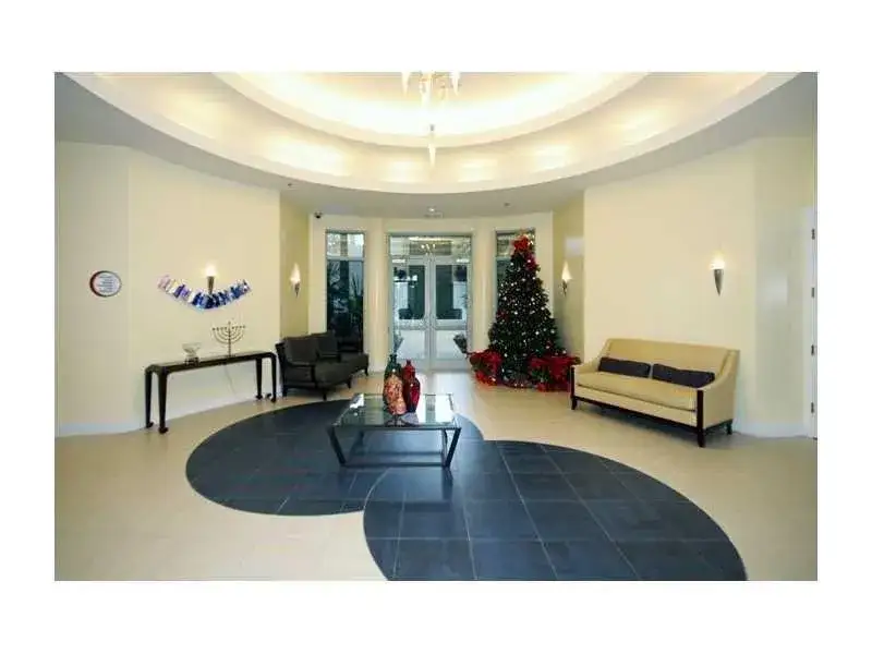 2 bedroom 2 bath Residential Lease for rent at 1830 Radius Drive # 707, Hollywood FL 33020
