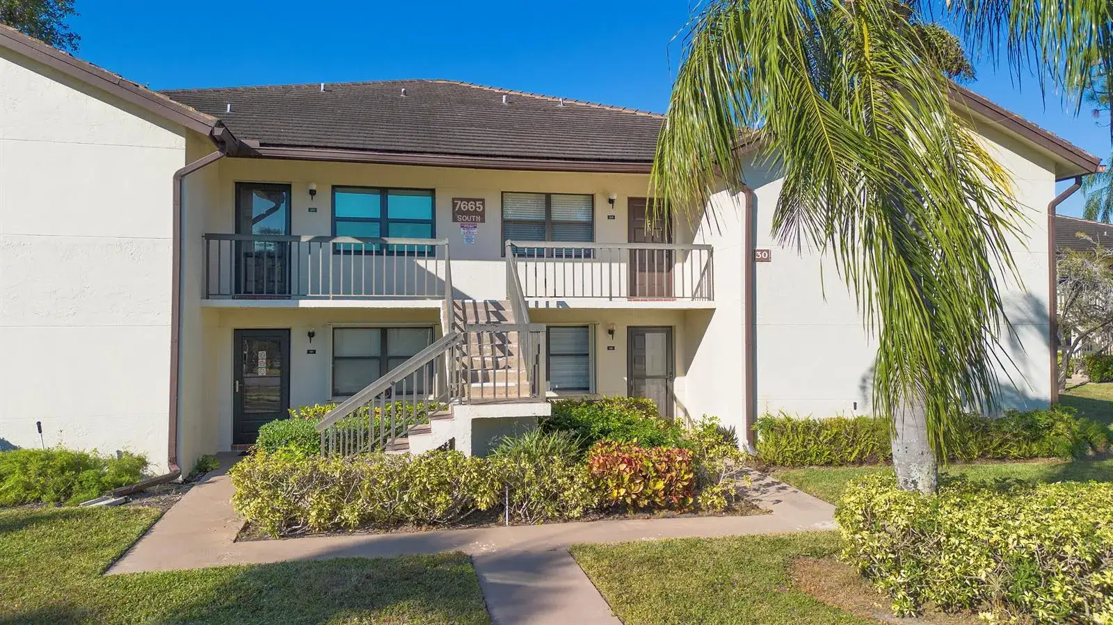 2 bedroom 2 bath Residential for sale at 7665 Tahiti Lane # 102, Lake Worth FL 33467