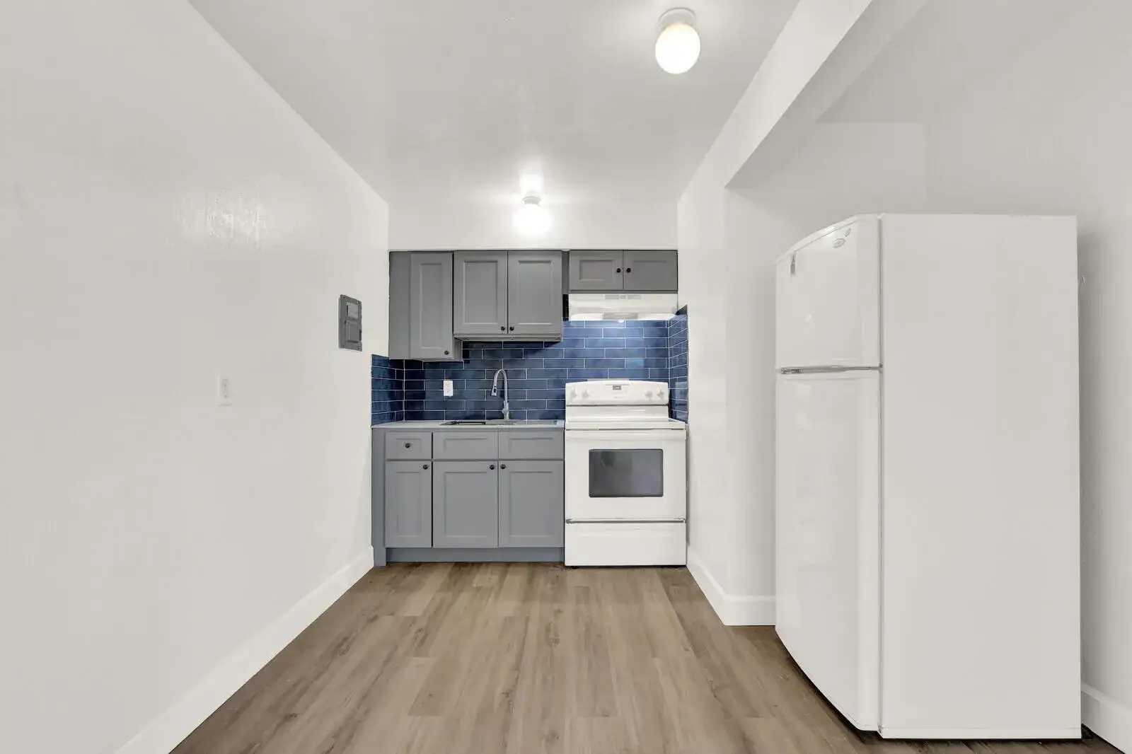 2 bedroom 1 bath Residential Lease for rent at 2701 Avenue E, Riviera Beach FL 33404