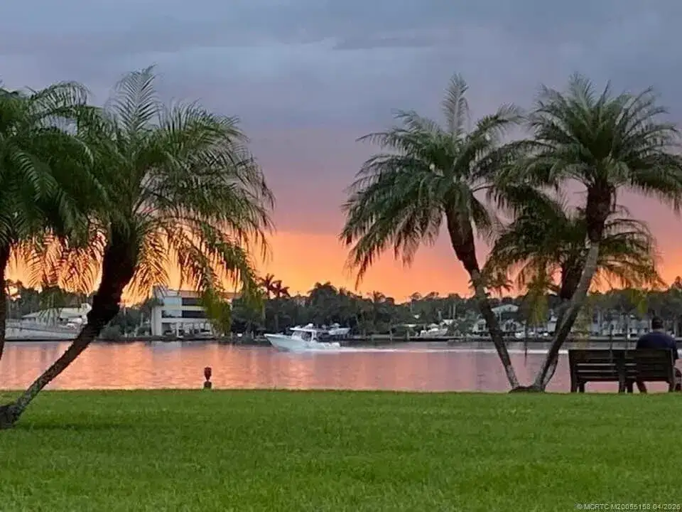 2 bedroom 2 bath Residential for sale at 1950 SW Palm City Road # 9102, Stuart FL 34994