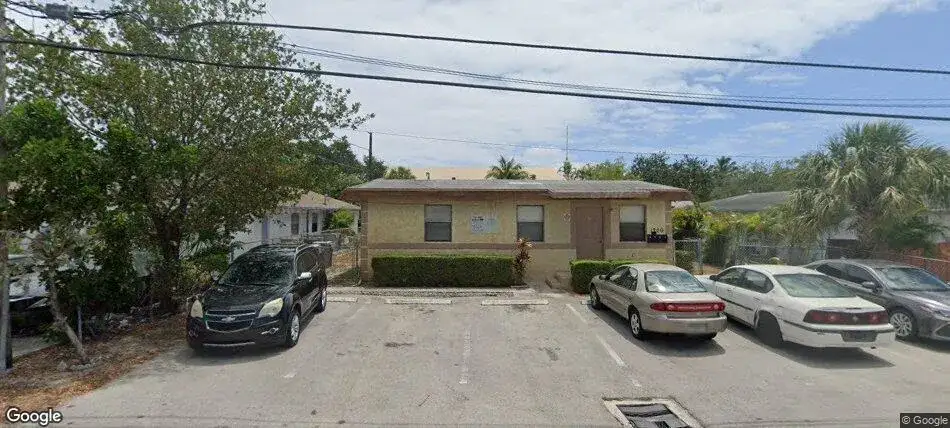 Residential Income for sale at 831 NW 17th Terrace # 4, Pompano Beach FL 33069