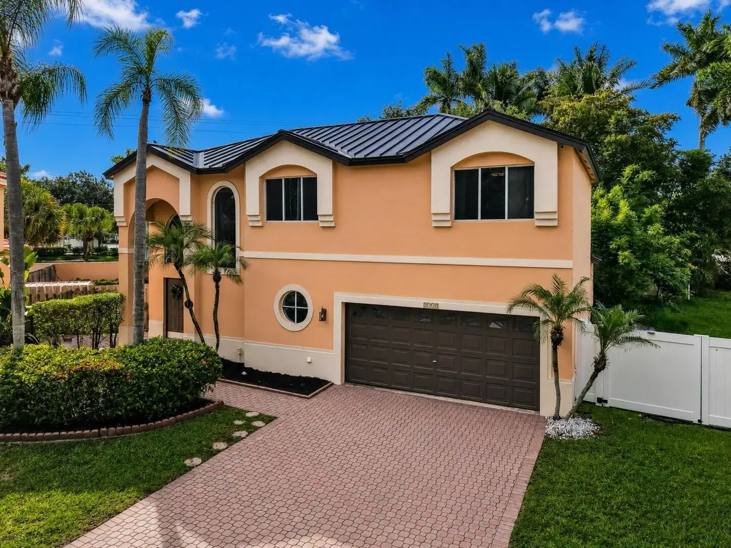 4 bedroom 2 bath Residential for sale at 2510 Rampart Way S, Hollywood FL 33026
