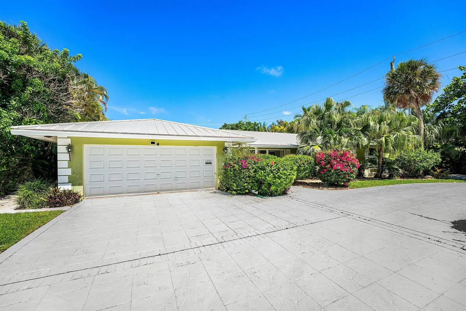 3 bedroom 3 bath Residential Lease for rent at 1350 Spanish River Road, Boca Raton FL 33432