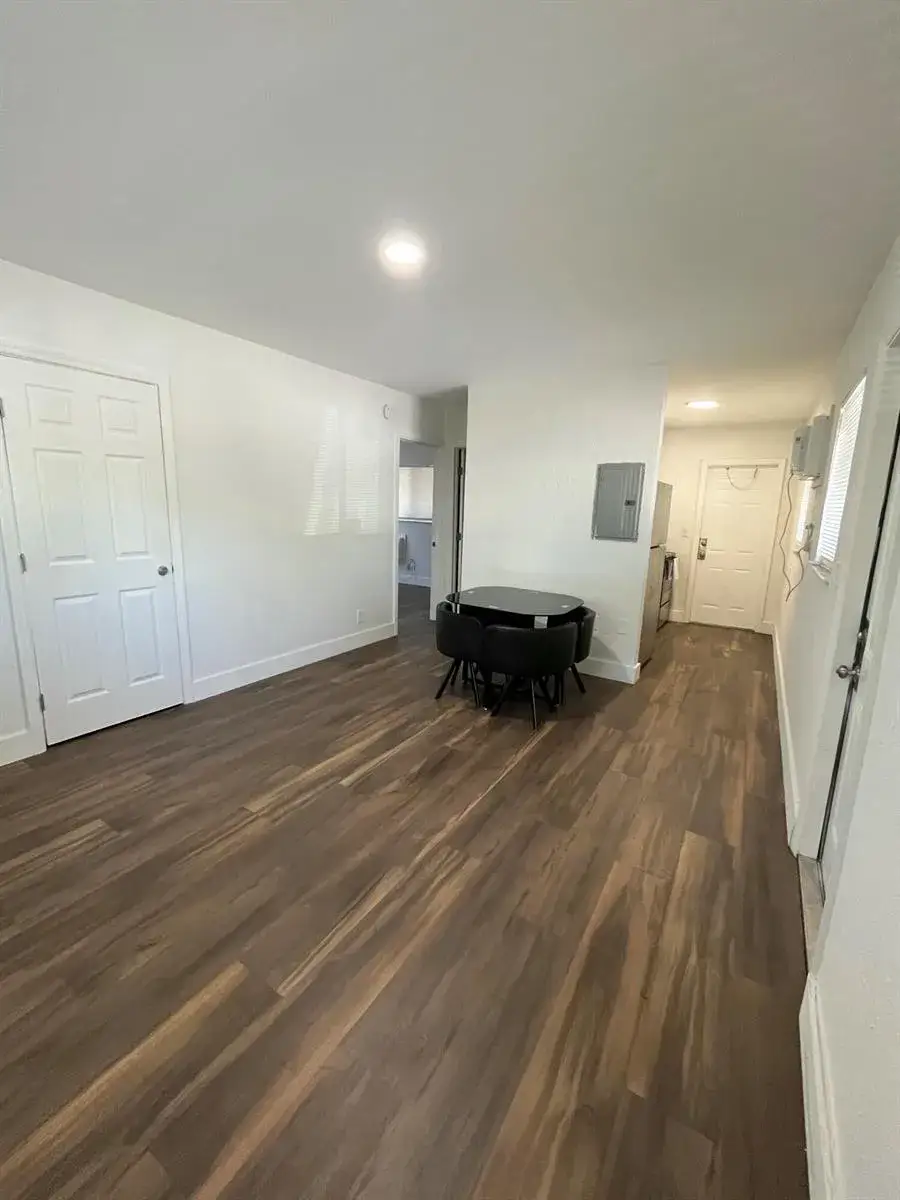 1 bedroom 1 bath Residential Lease for rent at 2300 NW 6th Street # 2, Fort Lauderdale FL 33311