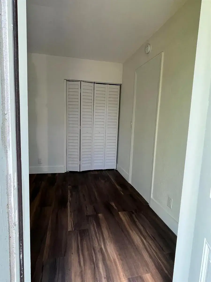 Commercial Sale for sale at 2300 NW 6th St, Fort Lauderdale FL 33311