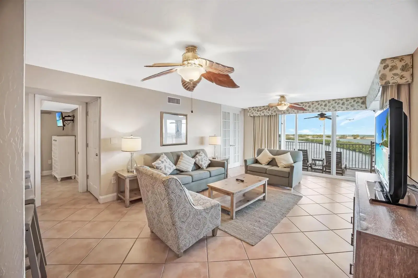 3 bedroom 2 bath Residential for sale at 4303 Marina Villas Drive, FL 33050