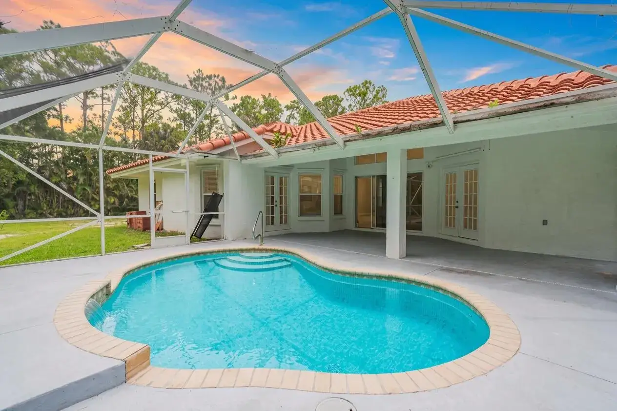 3 bedroom 2 bath Residential Lease for rent at 15845 83rd Lane N, FL 33470