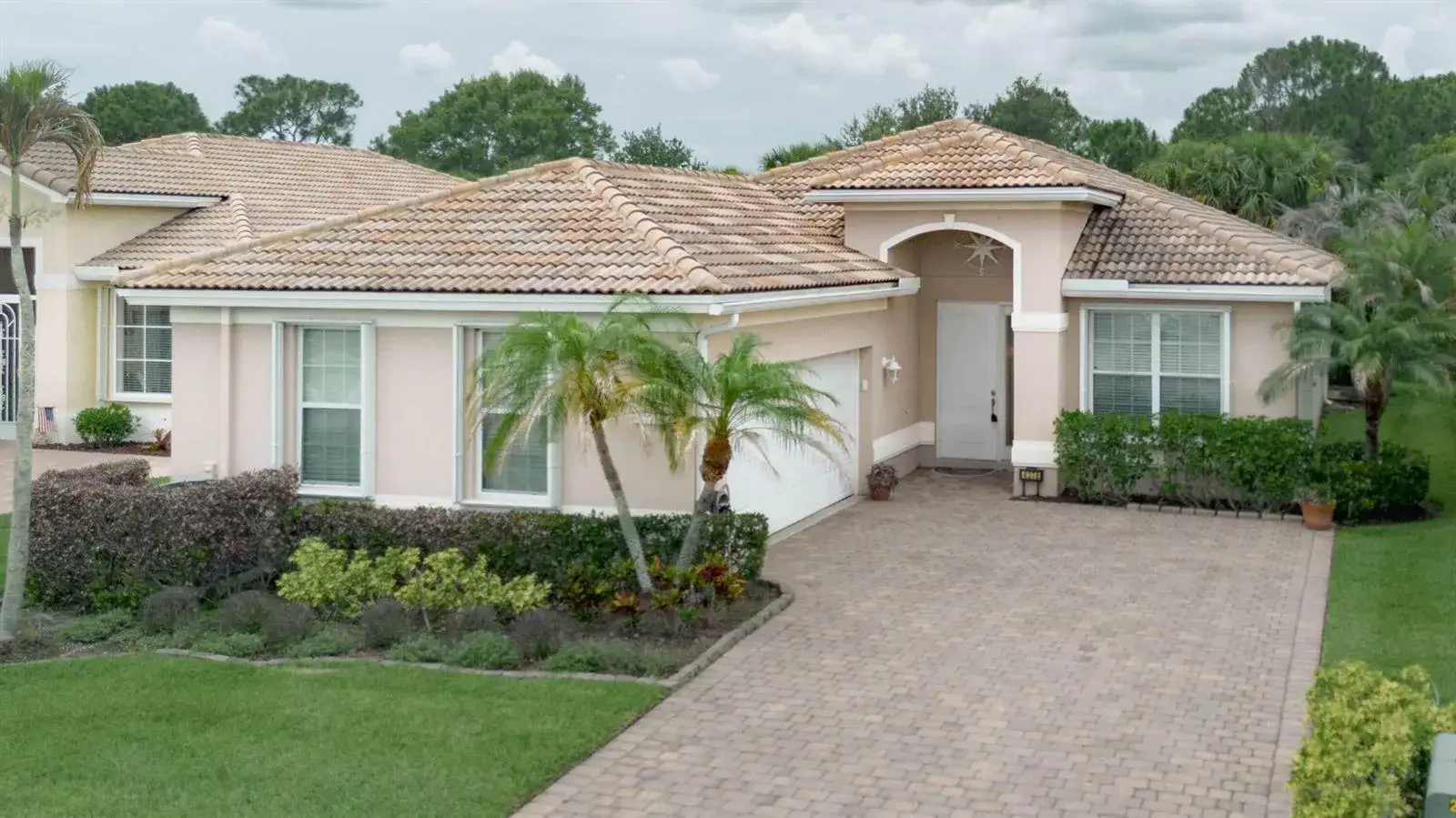 3 bedroom 2 bath Residential for sale at 4376 NW Oakbrook Circle, Jensen Beach FL 34957