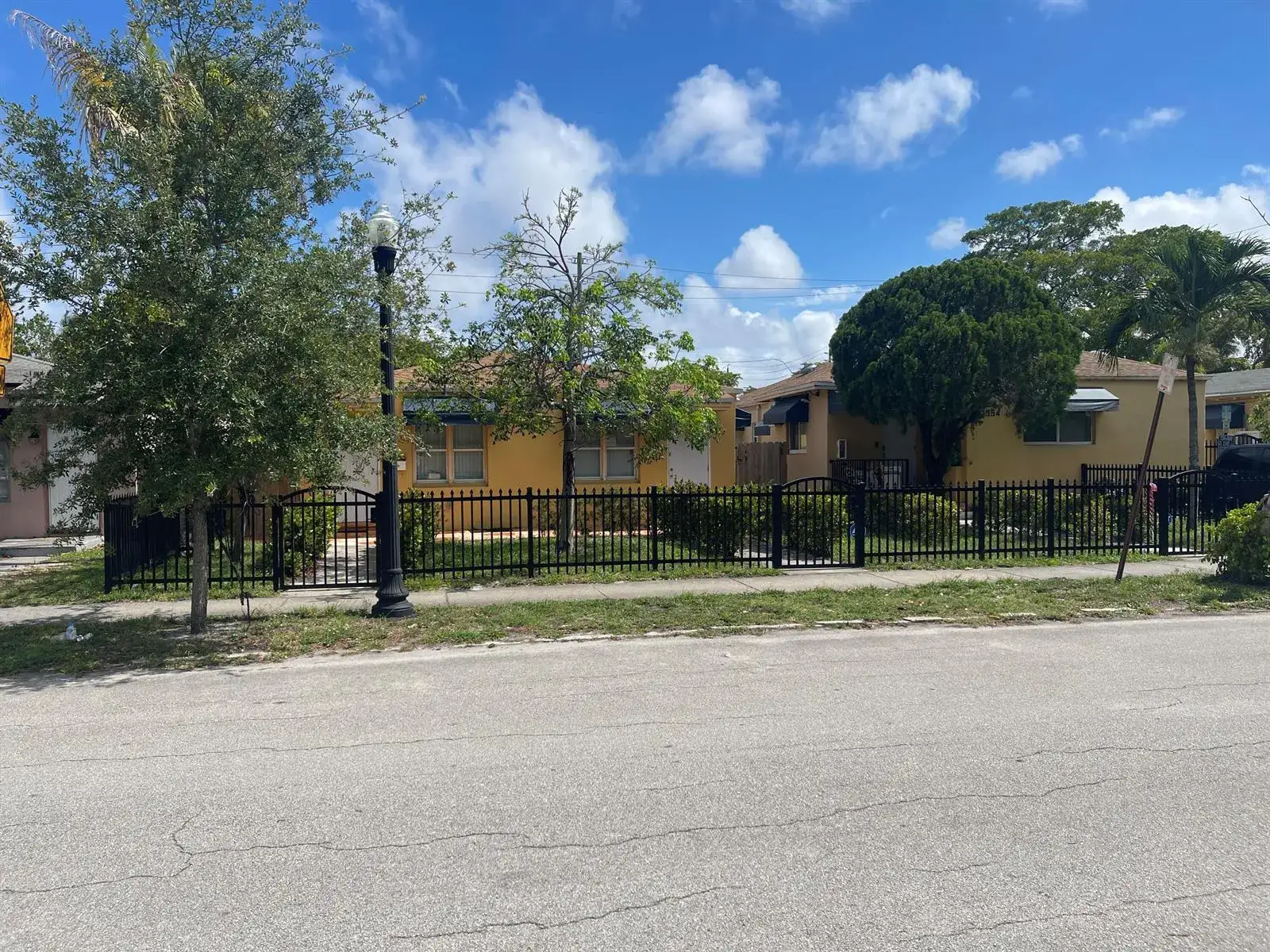 Commercial Sale for sale at 1948 Buchanan Street, Hollywood FL 33020
