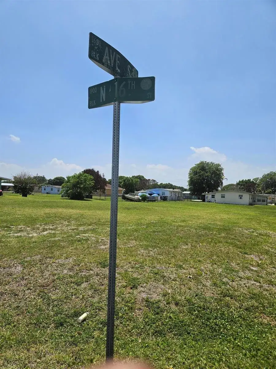 1909 N 16th Street, Fort Pierce FL 34950