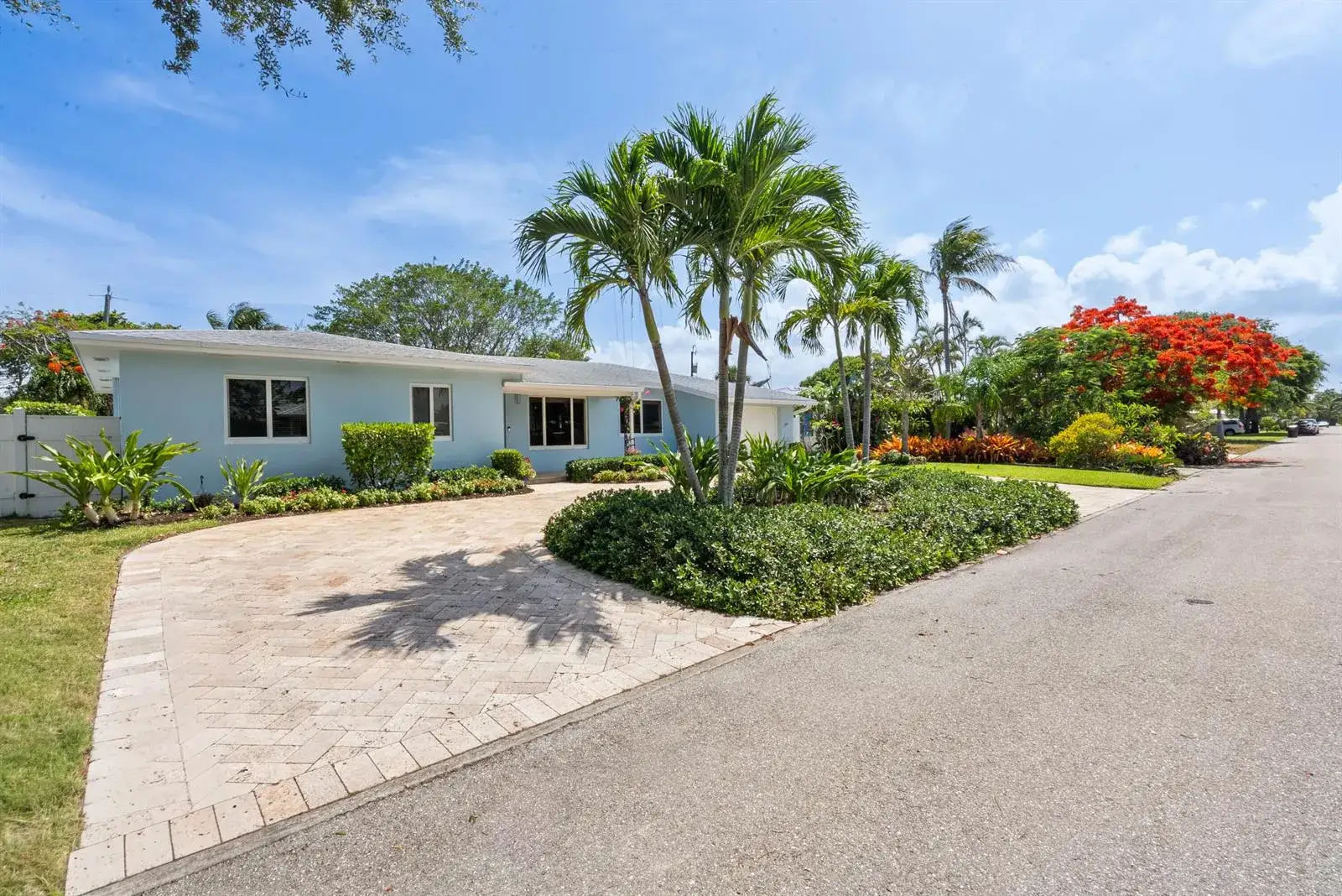 3 bedroom 2 bath Residential for sale at 145 Vassar Drive, FL 33460