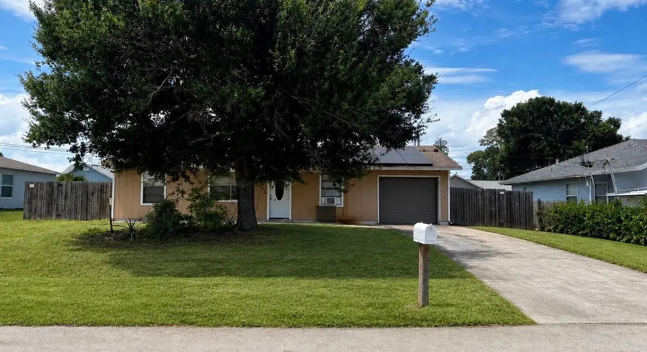 2 bedroom 2 bath Residential for sale at 1271 SW Porter Road, Port St. Lucie FL 34953