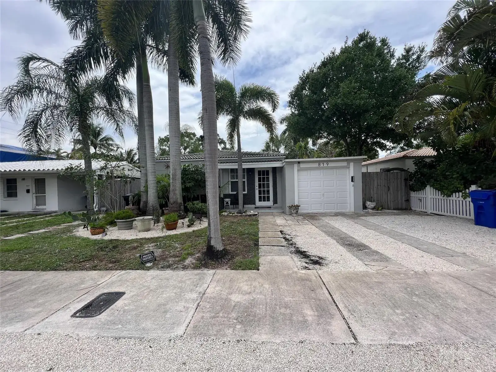2 bedroom 1 bath Residential Lease for rent at 819 SW 9th Terrace, Fort Lauderdale FL 33315