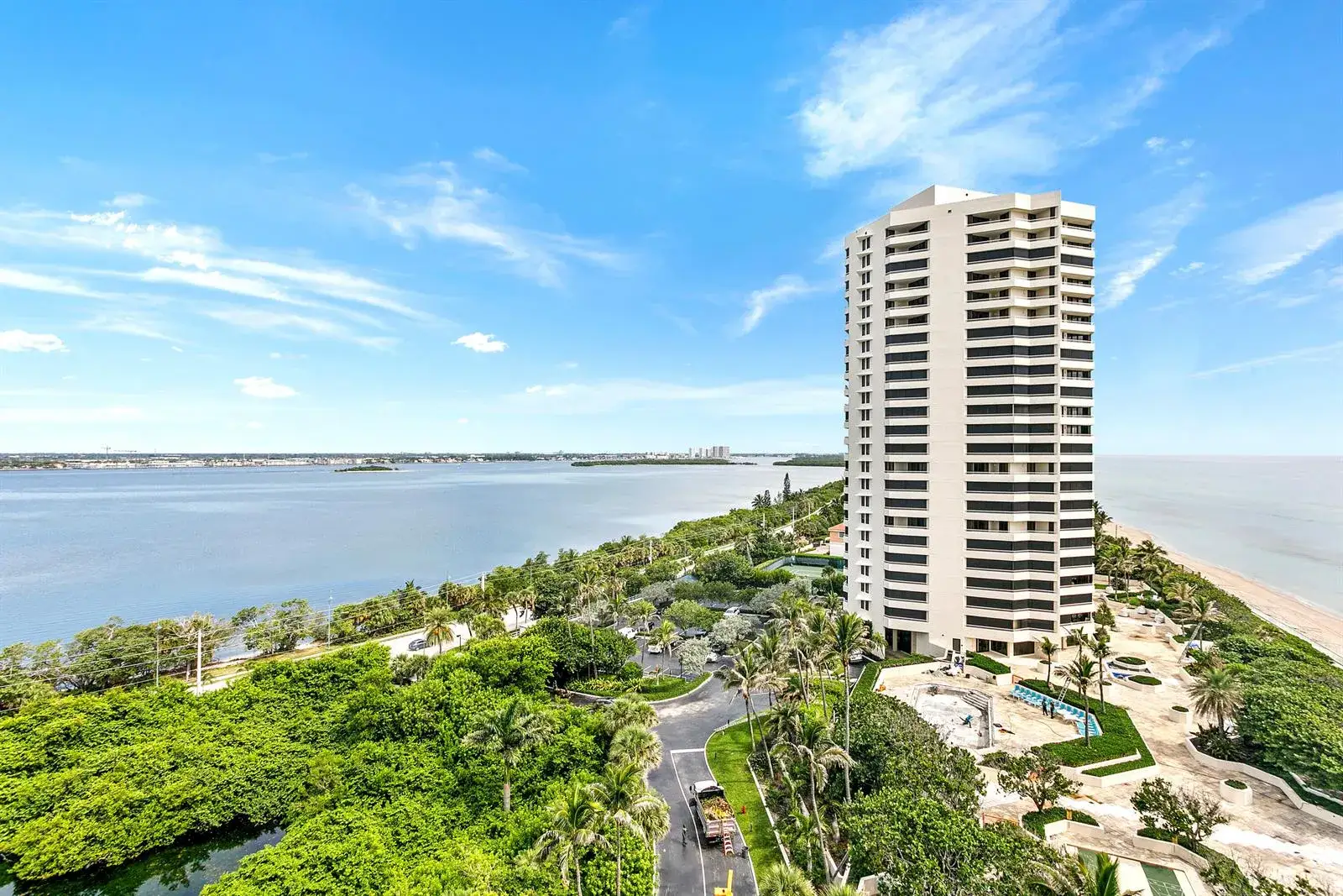 2 bedroom 2 bath Residential Lease for rent at 5070 N Ocean Drive # 10c, Singer Island FL 33404