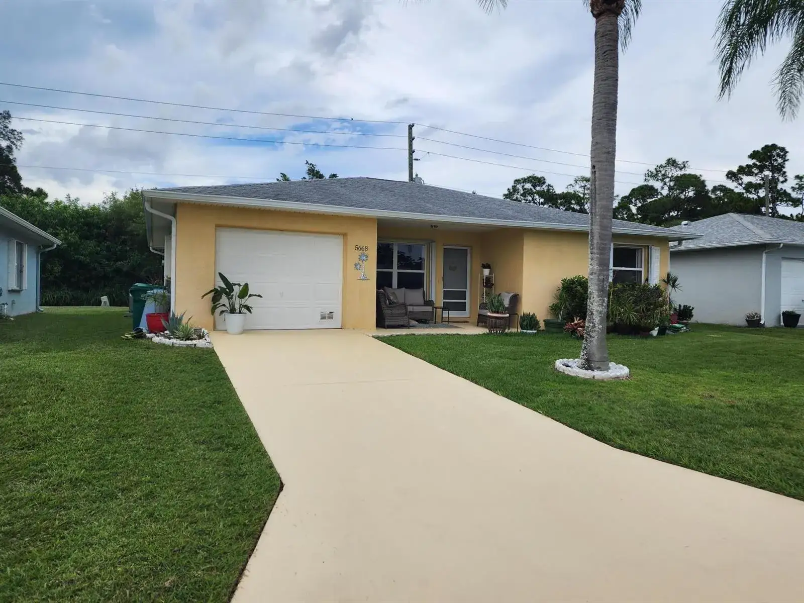 2 bedroom 2 bath Residential for sale at 5668 Travelers Way, Fort Pierce FL 34982