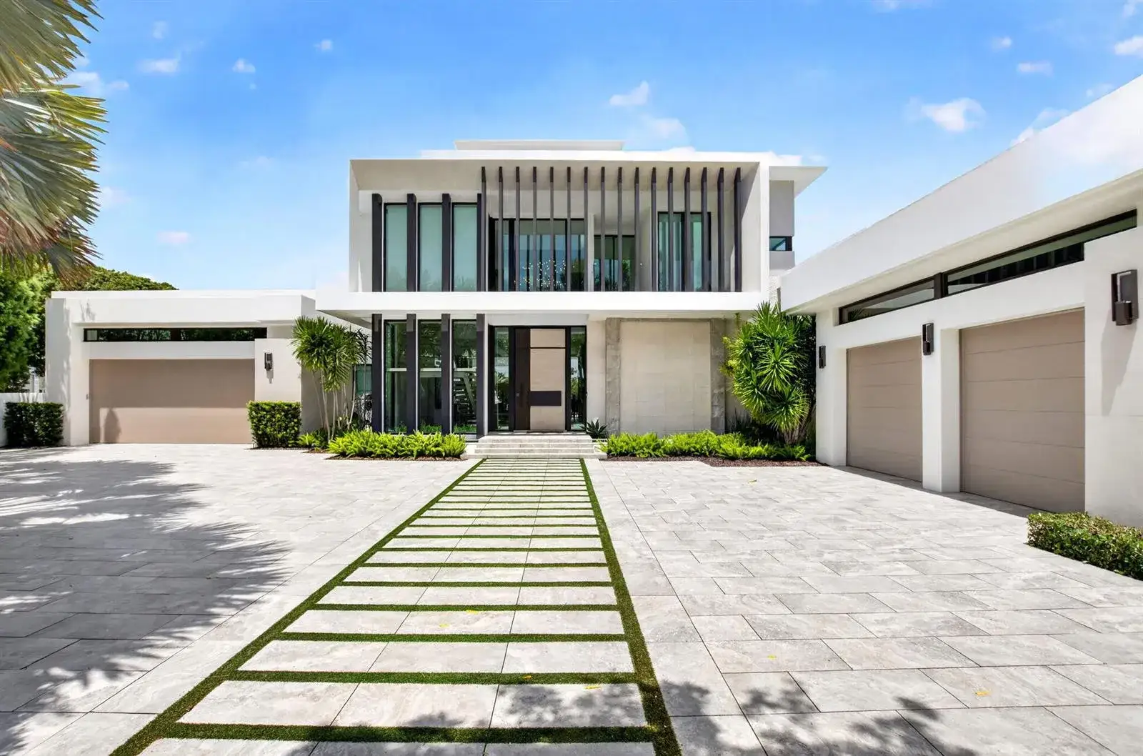 5 bedroom 6 bath Residential for sale at 6960 Lake Estates Court, Boca Raton FL 33496