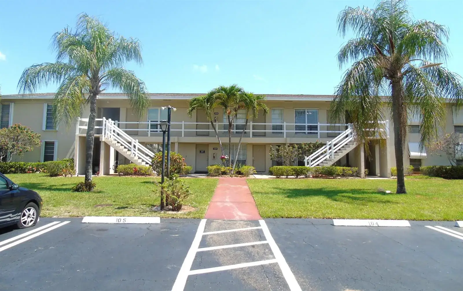 1 bedroom 1 bath Residential Lease for rent at 309 Circle Drive S # 204, Boynton Beach FL 33435