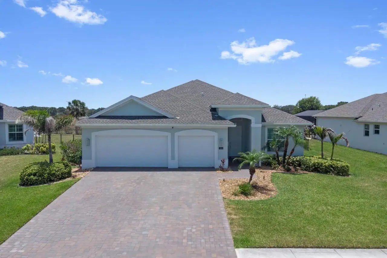 3 bedroom 2 bath Residential for sale at 7203 33rd Square, Vero Beach FL 32967