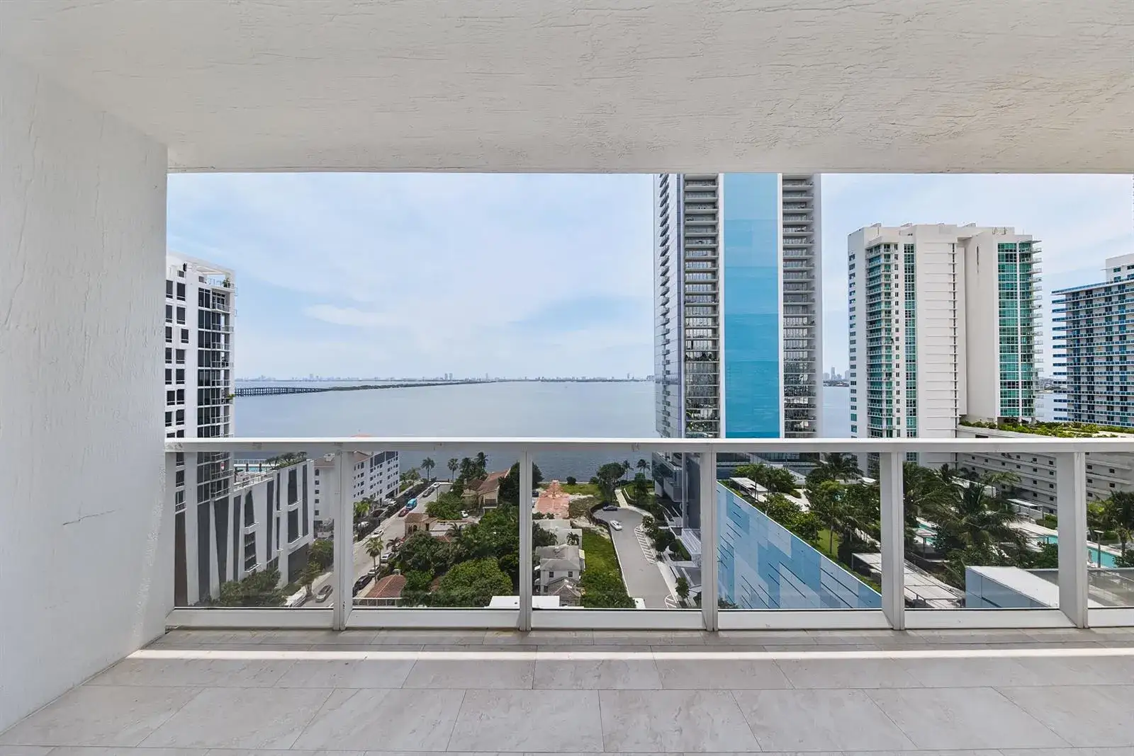 3 bedroom 2 bath Residential Lease for rent at 600 NE 27th Street # 1605, Miami FL 33137